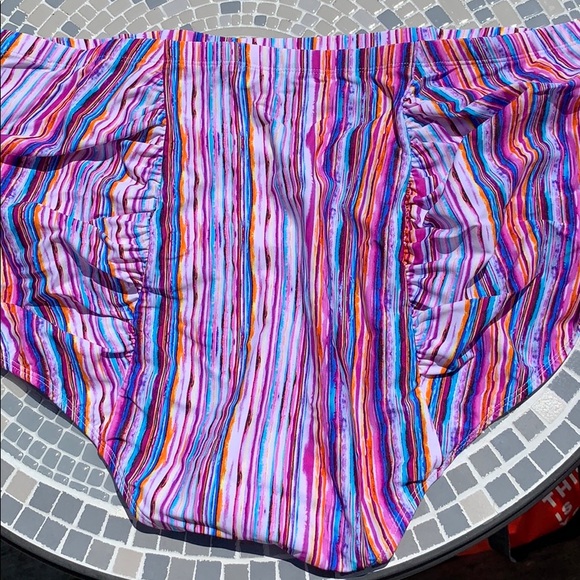 Torrid swim bottom sz 5 &6 - Picture 2 of 3